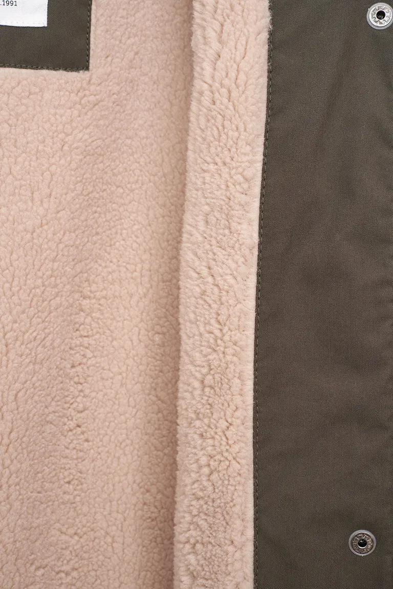 Abrigo de mujer impermeable con borreguito interior