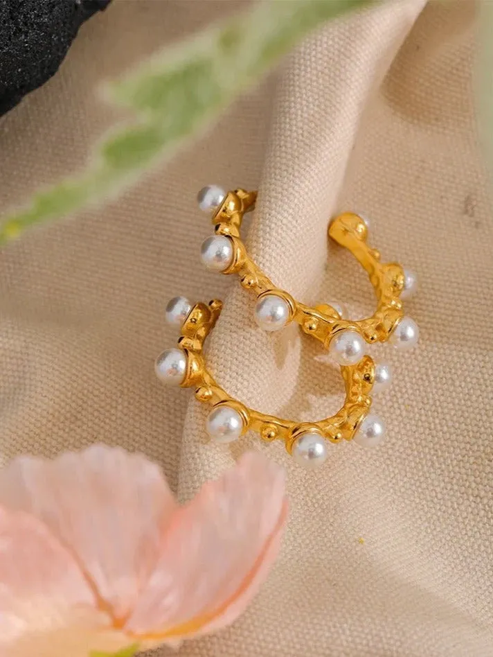 BIG ROUND FAUX PEARLS EARRINGS