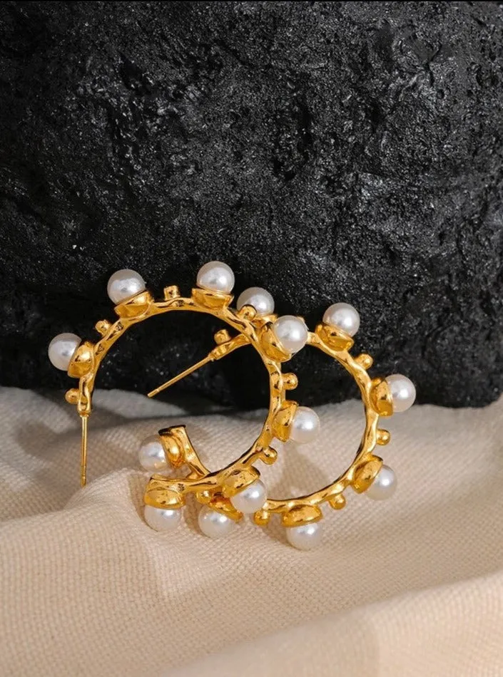 BIG ROUND FAUX PEARLS EARRINGS
