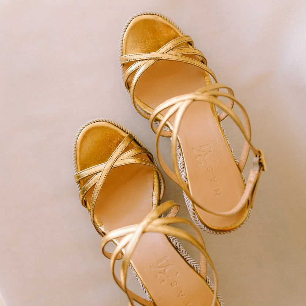 CUÑA BERTA PIEL LAMINADO ORO 8,5 CM