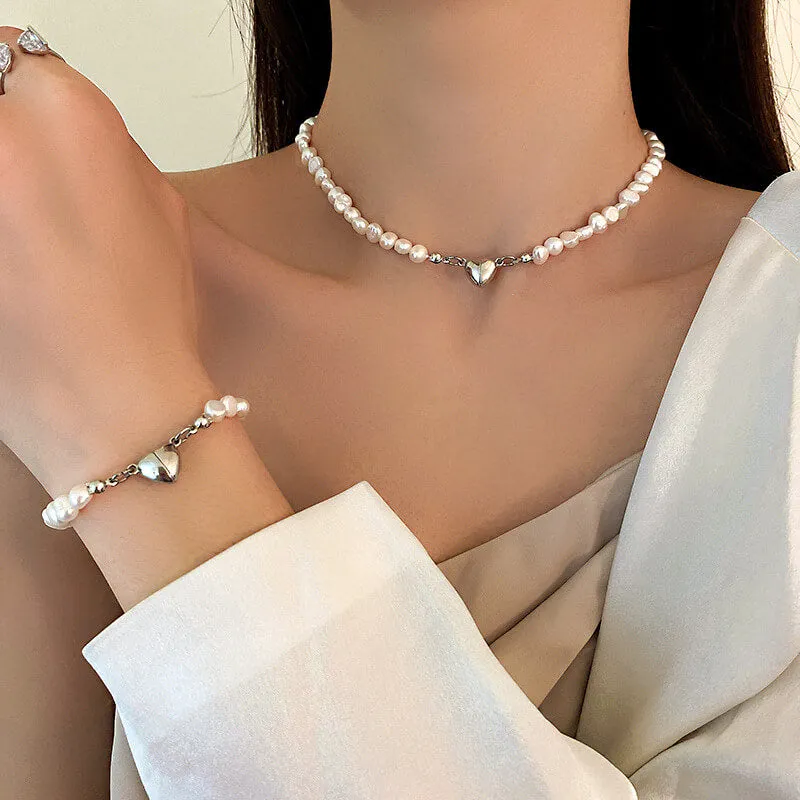 Pulseira e Colar Pérola Artificial Coração Magnético