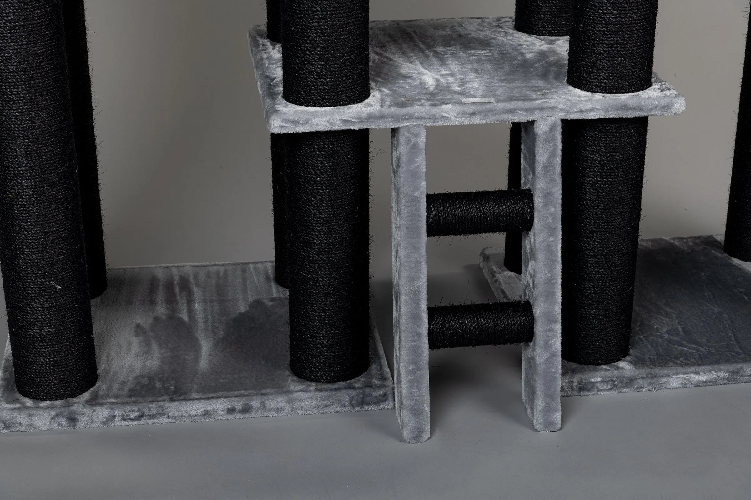 Royal Cat Palace Blackline Light Grey